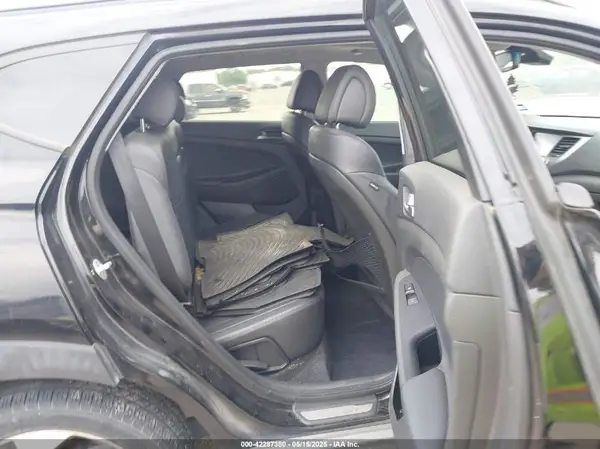 KM8J33A22GU091820 2016 HYUNDAI TUCSON - Image 8