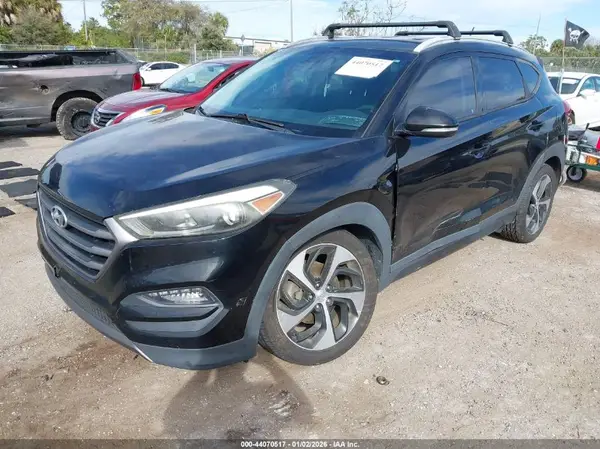 KM8J33A22GU095155 2016 HYUNDAI TUCSON - Image 2