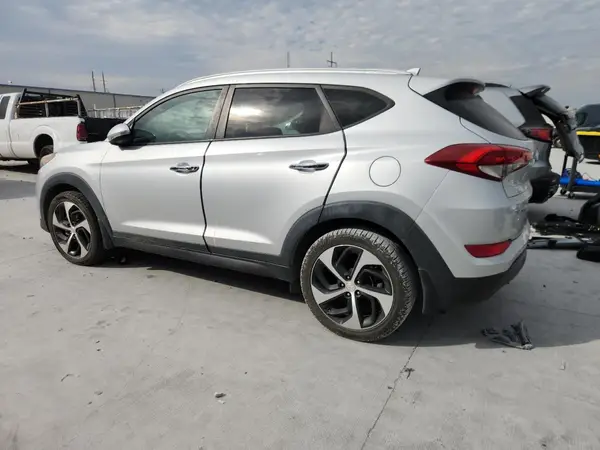 KM8J33A22GU122726 2016 HYUNDAI TUCSON - Image 2
