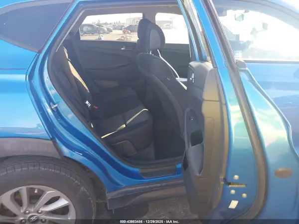 KM8J33A22GU126629 2016 HYUNDAI TUCSON - Image 8