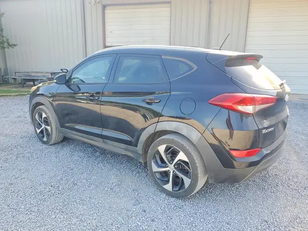 KM8J33A22GU133211 2016 HYUNDAI TUCSON - Image 2