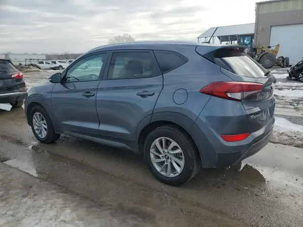KM8J33A22GU135802 2016 HYUNDAI TUCSON - Image 2