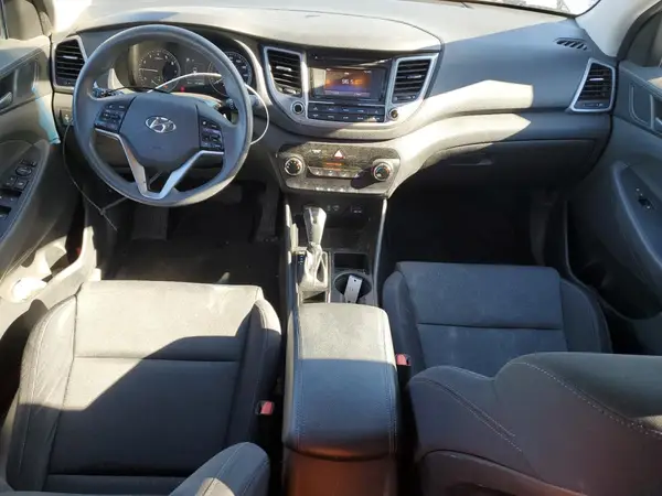 KM8J33A22GU135802 2016 HYUNDAI TUCSON - Image 8