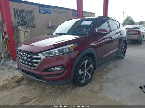 KM8J33A22GU142426 2016 HYUNDAI TUCSON - Image 2