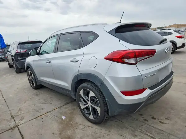 KM8J33A22GU149523 2016 HYUNDAI TUCSON - Image 2