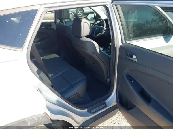 KM8J33A22GU189391 2016 HYUNDAI TUCSON - Image 8