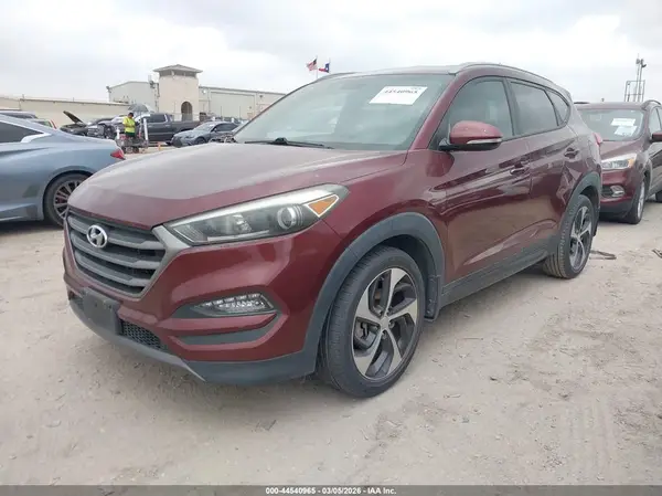 KM8J33A22GU199712 2016 HYUNDAI TUCSON - Image 2