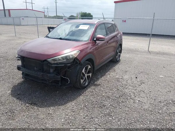KM8J33A22GU208117 2016 HYUNDAI TUCSON - Image 2