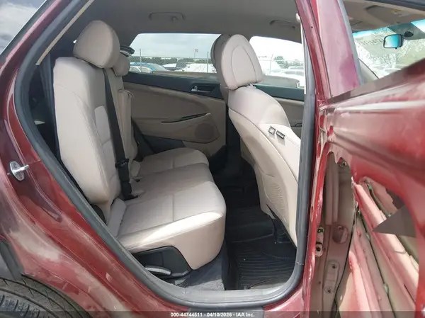 KM8J33A22GU208117 2016 HYUNDAI TUCSON - Image 8