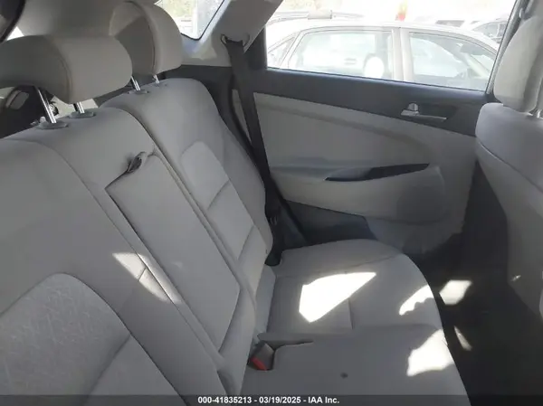 KM8J33A22GU211549 2016 HYUNDAI TUCSON - Image 8