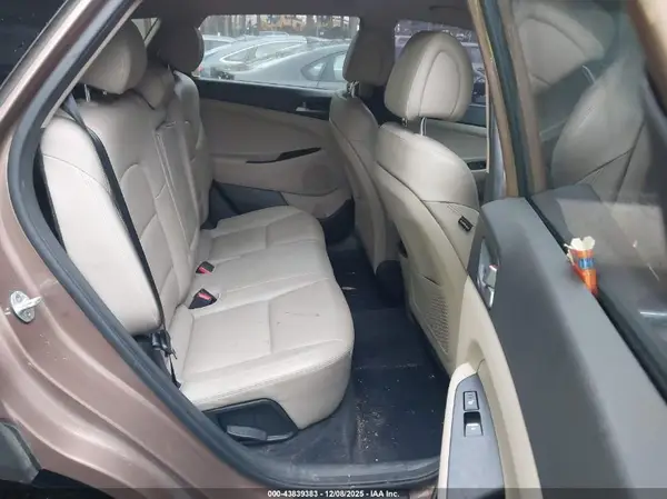 KM8J33A22GU236760 2016 HYUNDAI TUCSON - Image 8