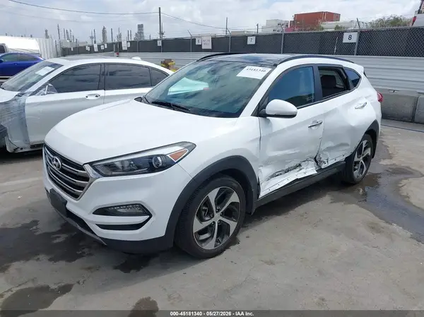 KM8J33A22GU265773 2016 HYUNDAI TUCSON - Image 2