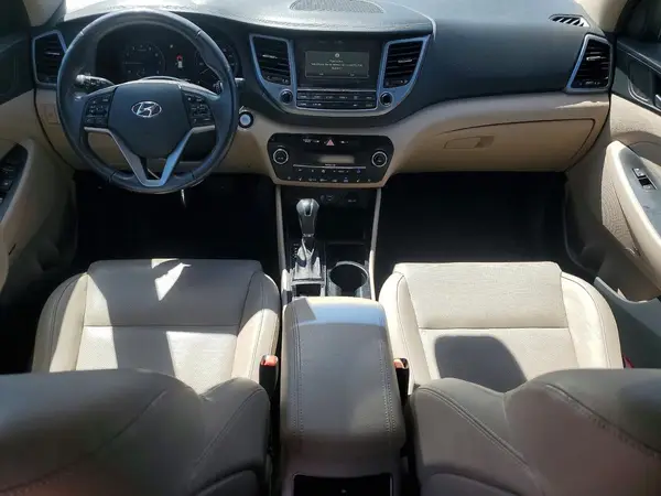 KM8J33A22HU279030 2017 HYUNDAI TUCSON - Image 8