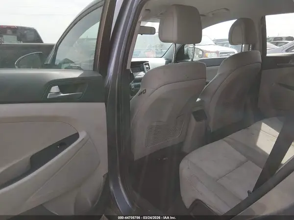 KM8J33A22HU286611 2017 HYUNDAI TUCSON - Image 8