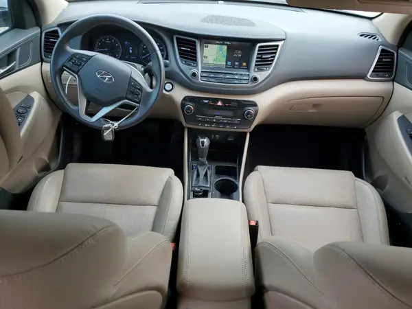 KM8J33A22HU326394 2017 HYUNDAI TUCSON - Image 8