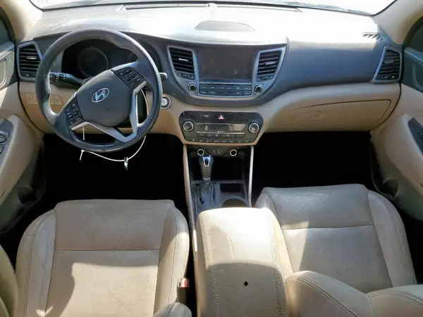 KM8J33A22HU337055 2017 HYUNDAI TUCSON - Image 8