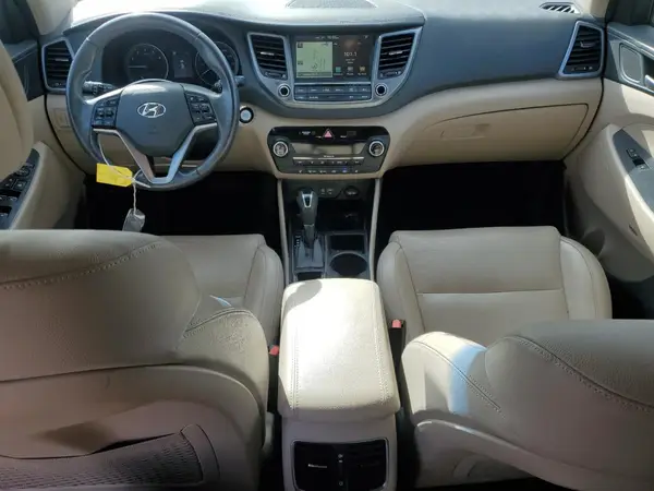 KM8J33A22HU350243 2017 HYUNDAI TUCSON - Image 8