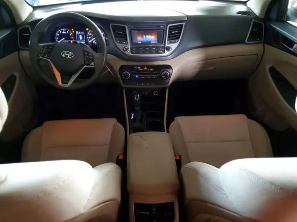KM8J33A22HU356818 2017 HYUNDAI TUCSON - Image 8
