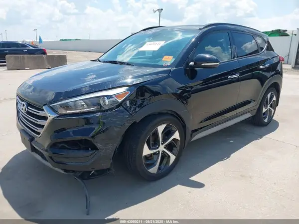 KM8J33A22HU365437 2017 HYUNDAI TUCSON - Image 2