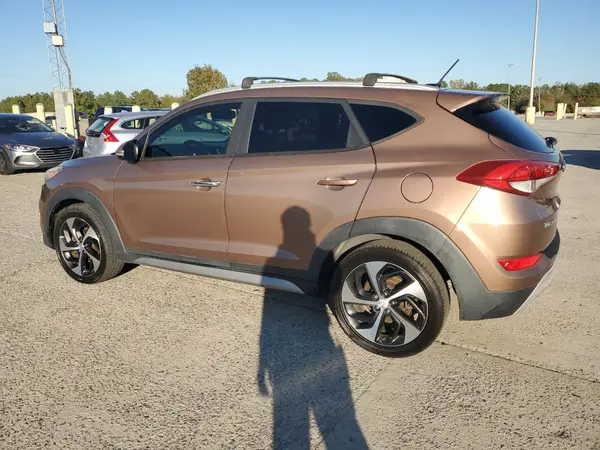 KM8J33A22HU368757 2017 HYUNDAI TUCSON - Image 2