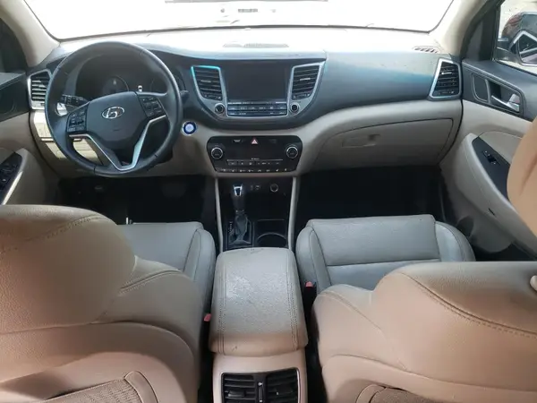 KM8J33A22HU370413 2017 HYUNDAI TUCSON - Image 8