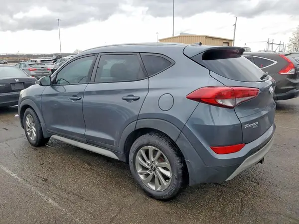 KM8J33A22HU371948 2017 HYUNDAI TUCSON - Image 2