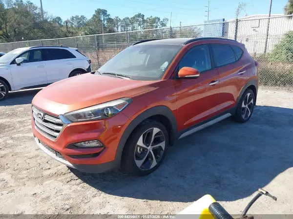 KM8J33A22HU372114 2017 HYUNDAI TUCSON - Image 2
