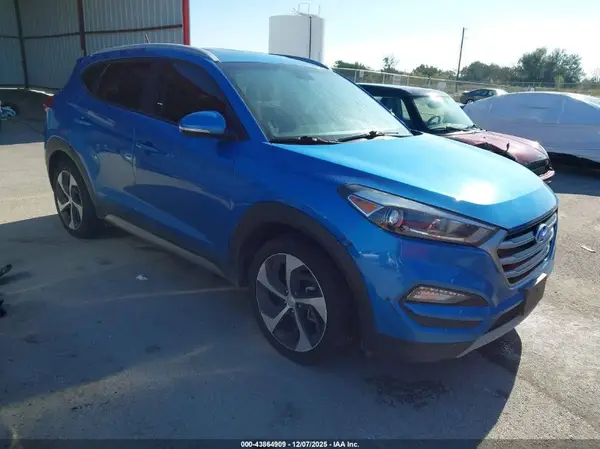 KM8J33A22HU378785 2017 HYUNDAI TUCSON - Image 1