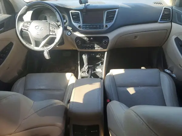 KM8J33A22HU382125 2017 HYUNDAI TUCSON - Image 8