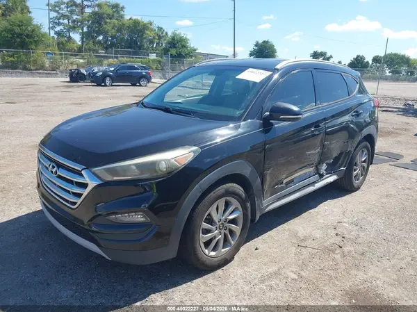 KM8J33A22HU388748 2017 HYUNDAI TUCSON - Image 2