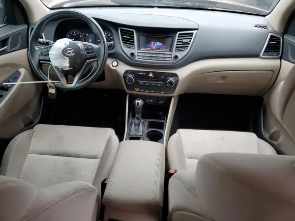 KM8J33A22HU395716 2017 HYUNDAI TUCSON - Image 8