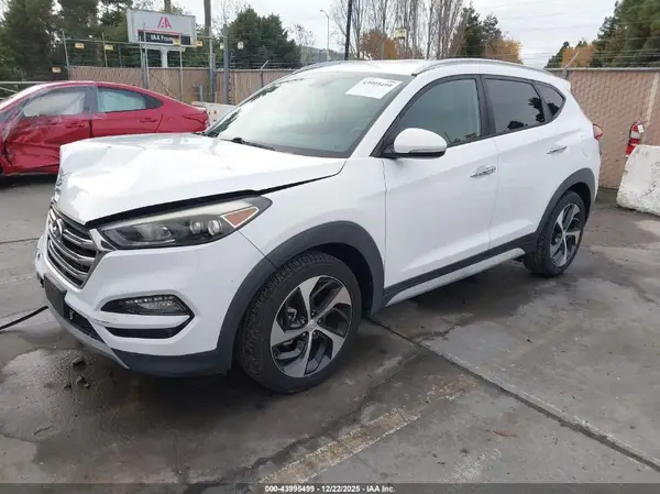 KM8J33A22HU398440 2017 HYUNDAI TUCSON - Image 2