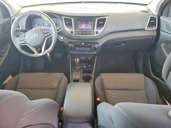 KM8J33A22HU398955 2017 HYUNDAI TUCSON - Image 8