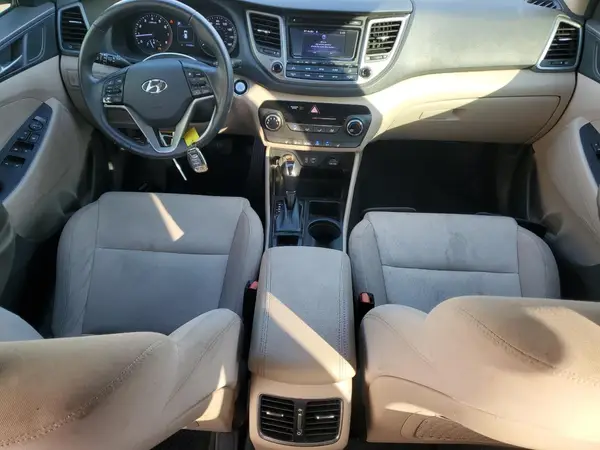 KM8J33A22HU420064 2017 HYUNDAI TUCSON - Image 8