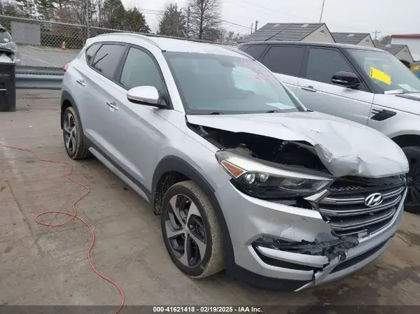 KM8J33A22HU426964 2017 HYUNDAI TUCSON - Image 1