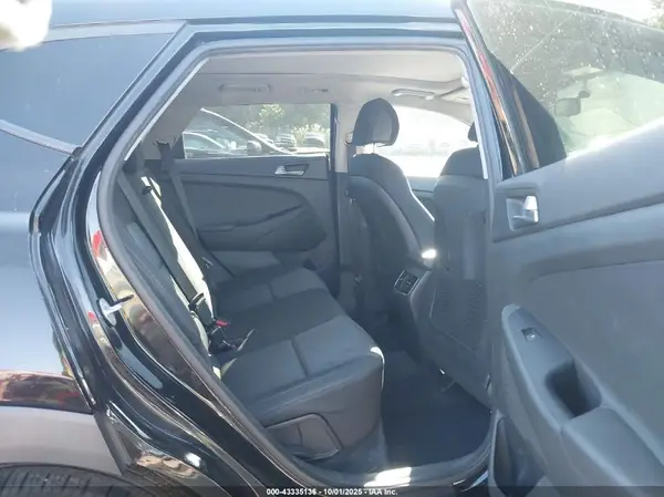 KM8J33A22HU432912 2017 HYUNDAI TUCSON - Image 8