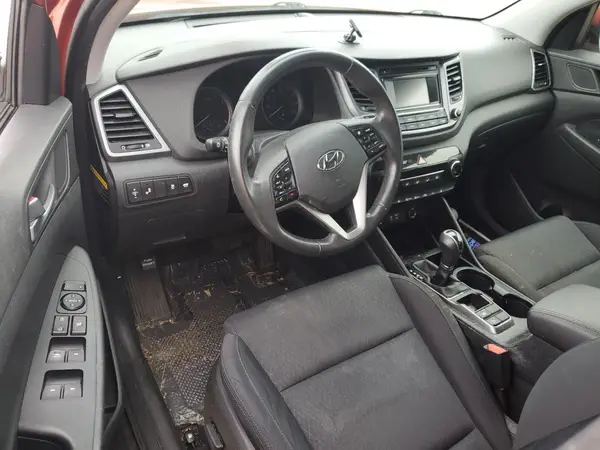 KM8J33A22HU456482 2017 HYUNDAI TUCSON - Image 8
