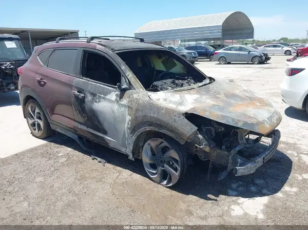KM8J33A22HU473167 2017 HYUNDAI TUCSON - Image 1