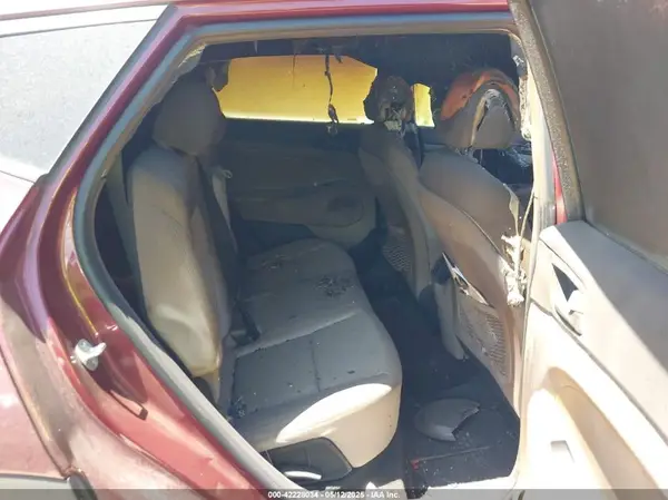 KM8J33A22HU473167 2017 HYUNDAI TUCSON - Image 8