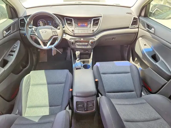 KM8J33A22HU475159 2017 HYUNDAI TUCSON - Image 8