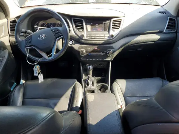 KM8J33A22HU480488 2017 HYUNDAI TUCSON - Image 8
