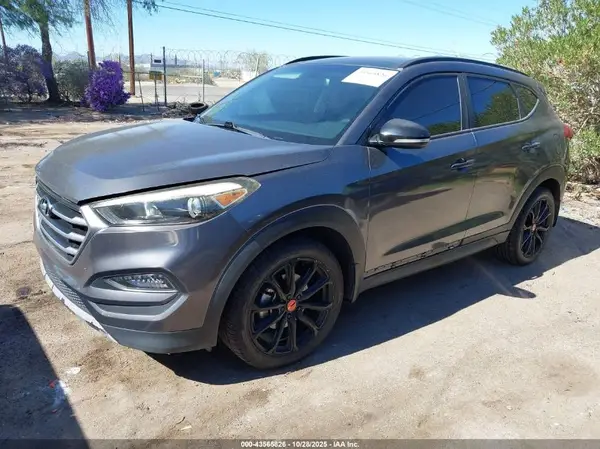 KM8J33A22HU490759 2017 HYUNDAI TUCSON - Image 2