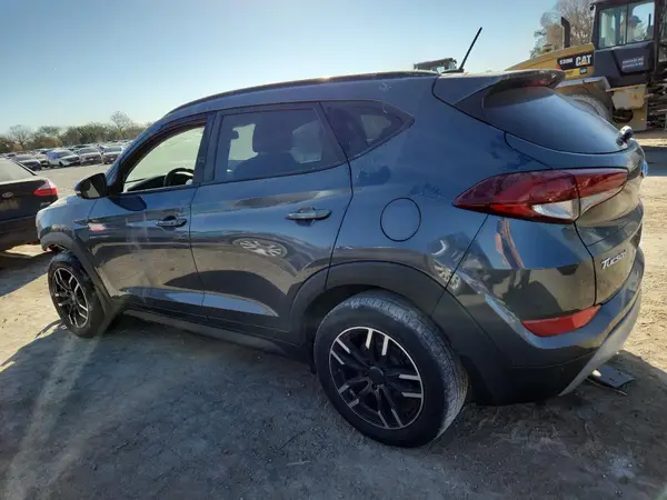 KM8J33A22HU502358 2017 HYUNDAI TUCSON - Image 2