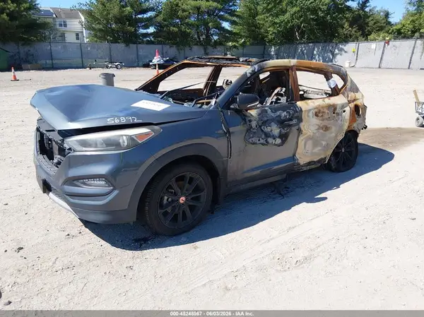 KM8J33A22HU504630 2017 HYUNDAI TUCSON - Image 2