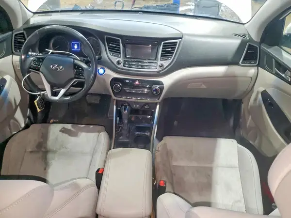 KM8J33A22HU515918 2017 HYUNDAI TUCSON - Image 8