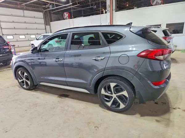 KM8J33A22HU517460 2017 HYUNDAI TUCSON - Image 2