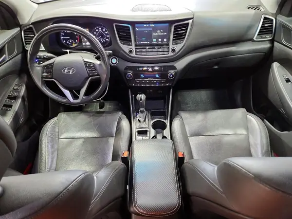 KM8J33A22HU517460 2017 HYUNDAI TUCSON - Image 8