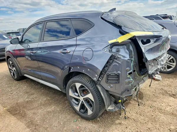 KM8J33A22HU520696 2017 HYUNDAI TUCSON - Image 2