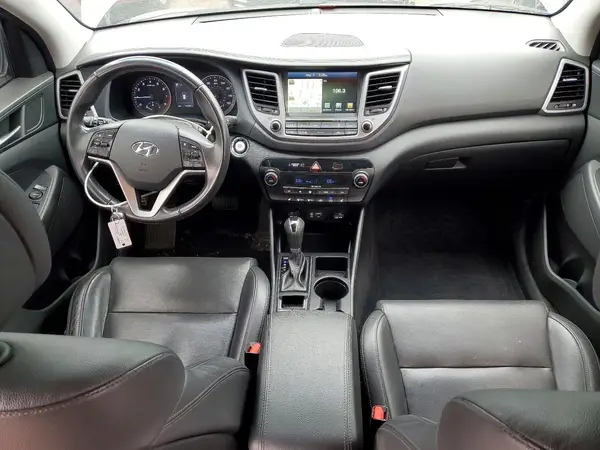 KM8J33A22HU520696 2017 HYUNDAI TUCSON - Image 8