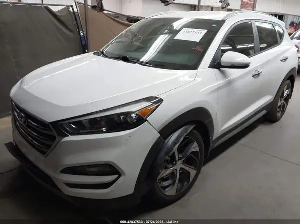 KM8J33A22HU527485 2017 HYUNDAI TUCSON - Image 2